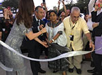 La Cónsul Honoraria de Guatemala, la abogada Aileen Josephs en la apertura de exhibición de arte Reflejos Internacional en The Box Gallery
